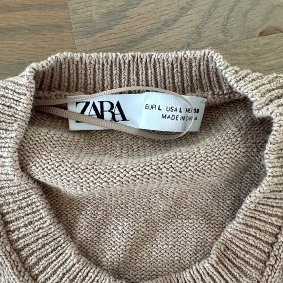 NWOT Zara cropped beige sweater top Size L - Picture 2 of 4